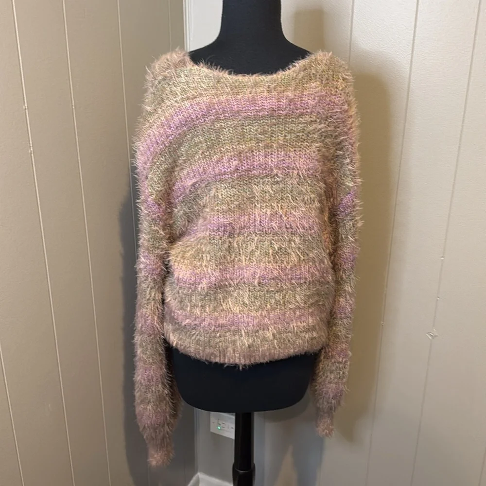 NWT Free People Women’s Medium V Neck Sweater Fuzzy Fringe Knit Comfy Cozy